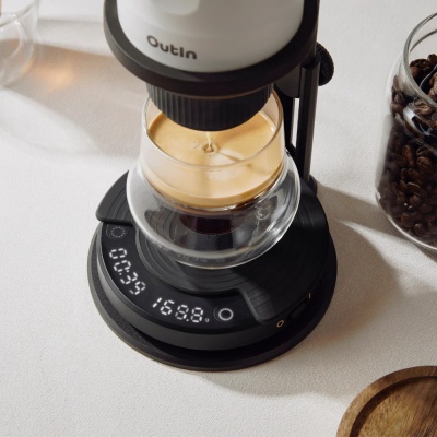 Outin Claro Coffee Scale - digitálna váha - čierna