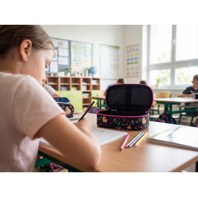 Penál ASTRABAG FLOWER CAPY AC6 – jednokomorový s organizérem