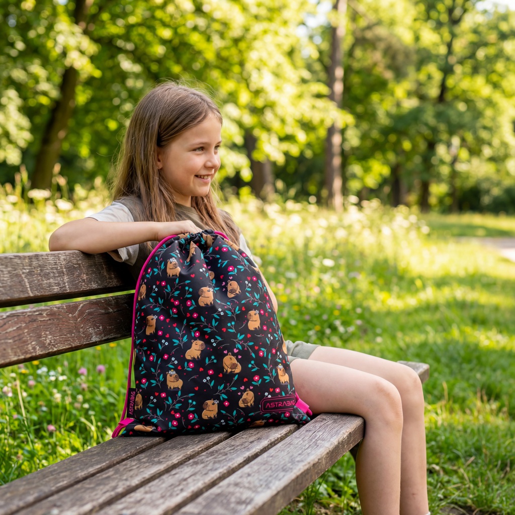 Vrecko na prezuvky AstraBAG Flower Capy AD1 – školské vrecko na chrbát