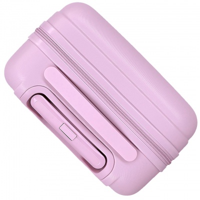Dětský cestovní kufr Minnie Mouse Figaro Lilac je ideální pro víkendové pobyty, školní výlety i rodinné dovolené. Pevná ABS š