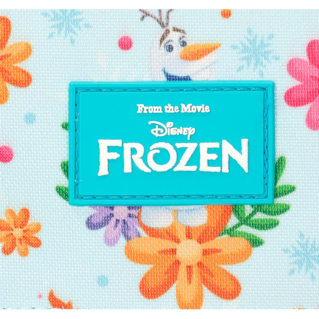 Školní batoh na kolečkách Frozen Forever s motivem oblíbených postaviček Elsy a Anny a květinovým vzorem umožňuje použití jak