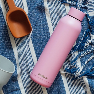 nerezova-flasa-quokka-solid-blossom-pink-termoska-630-ml-12064