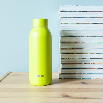 nerezova-flasa-quokka-solid-apple-green-termoska-510-ml-11667