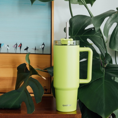 nerezovy-termopohar-quokka-stream-apple-green-950-ml-40328