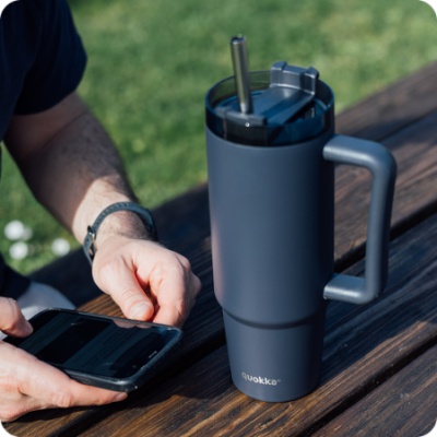 Nerezový termopohár Quokka Stream Jet Black 1200 ml