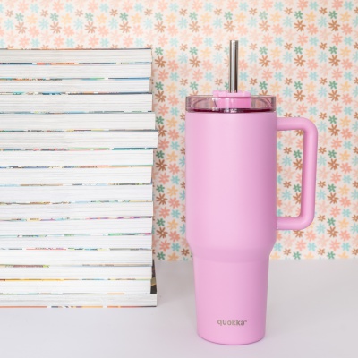 nerezovy-termopohar-quokka-stream-blossom-pink-1200-ml-40335