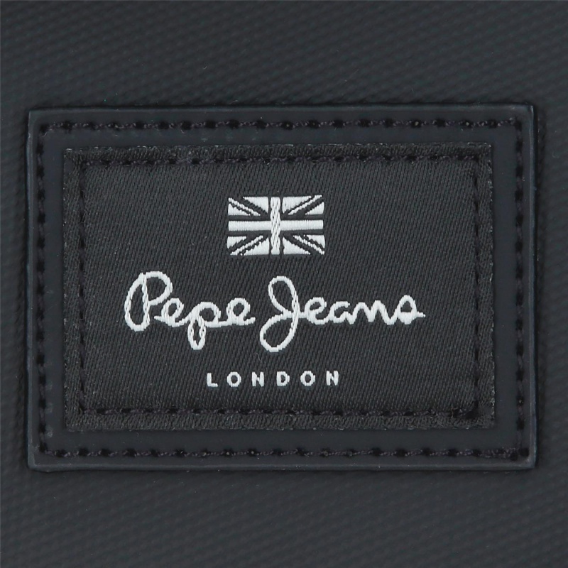 Cestovný batoh do lietadla Pepe Jeans Dudley čierny 24 l notebook 15,6"